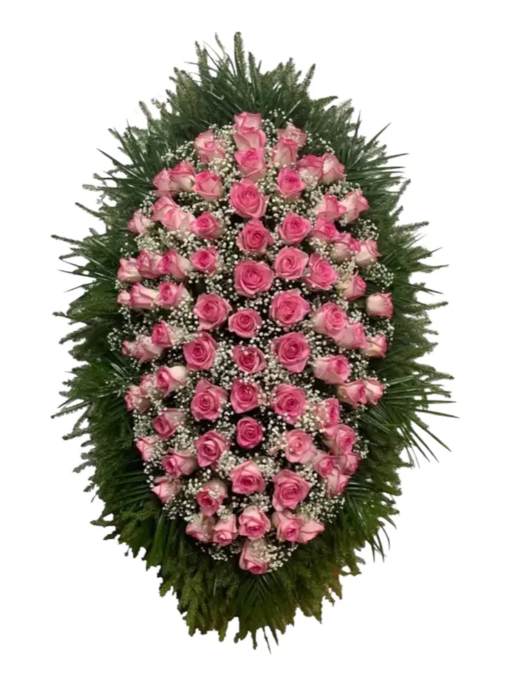 Траурный венок из живых розовых роз и натуральной хвои, размер 160 см