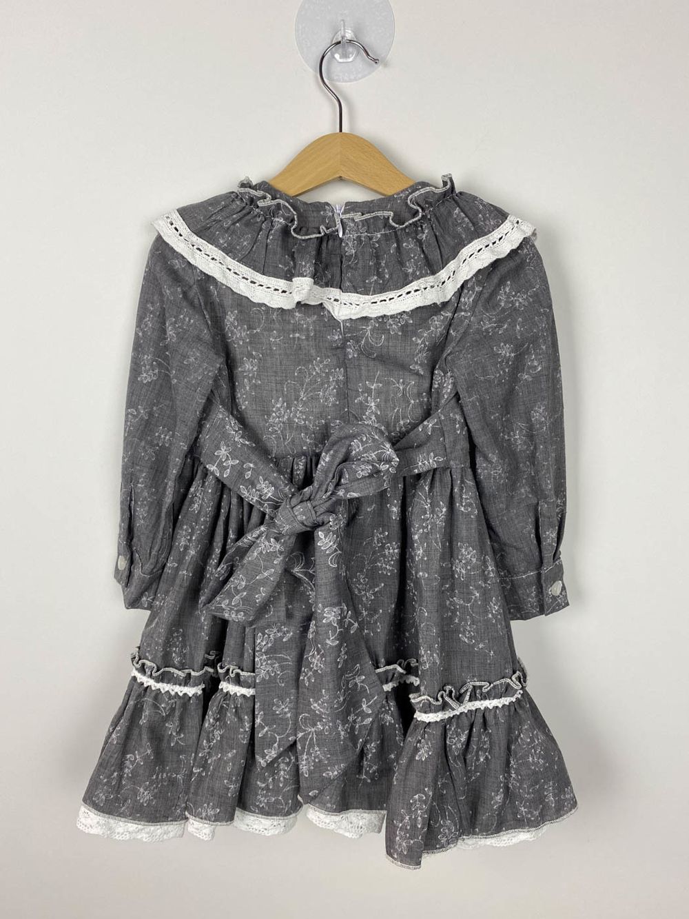 Платье и панама, 98