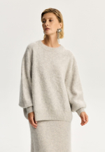 Свитер из пушистого кашемира