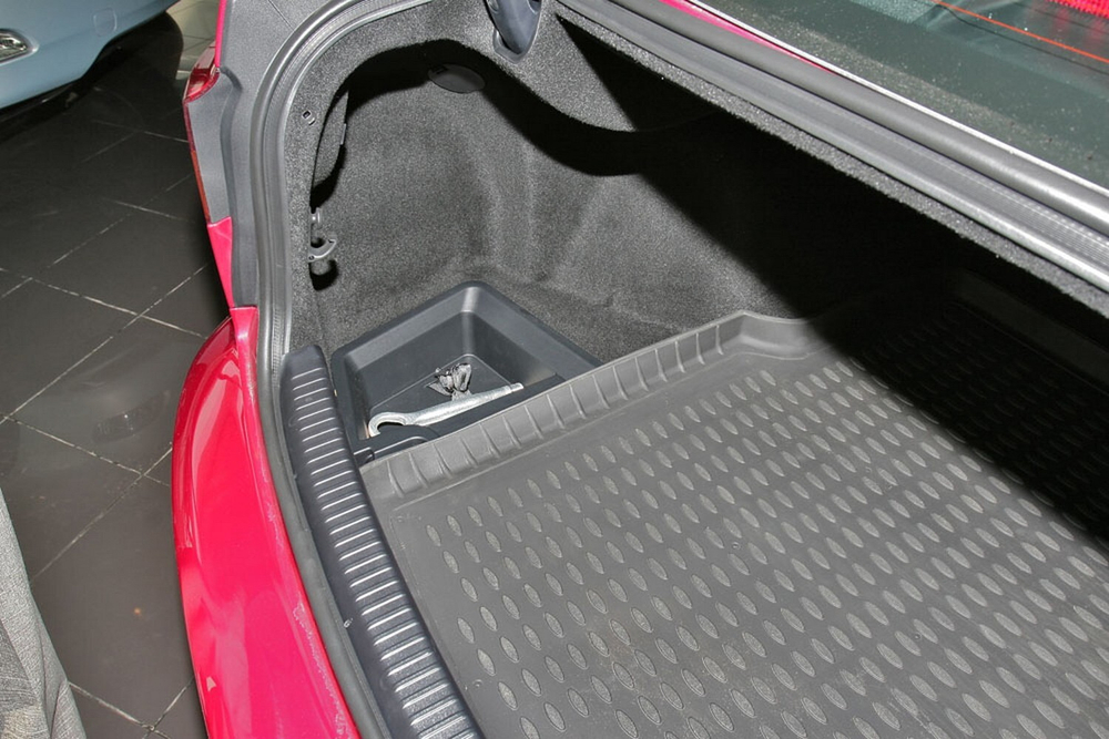 Коврик в багажник для LEXUS IS 250 (II, IIr, IIr2), 2005-2016, седан (полиуретан) арт.NLC.29.05.B10