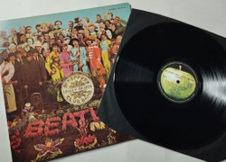 Винтажная виниловая пластинка LP The Beatles Sgt. Pepper Lonely Hearts Club Band (Japan 1974) (No Obi) Lucy In The Sky With Diamonds