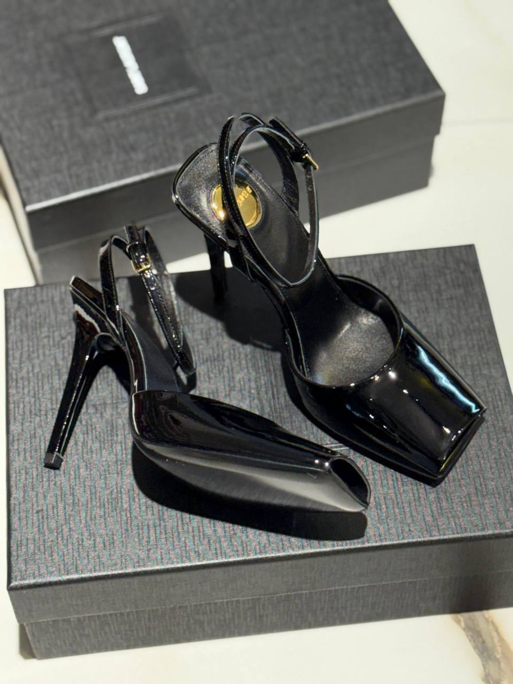 Босоножки Yves Saint Laurent, арт. 480086682