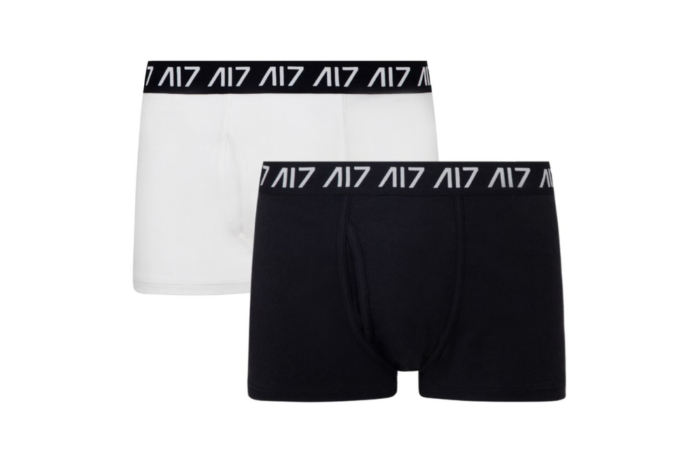 Боксеры черные и белые