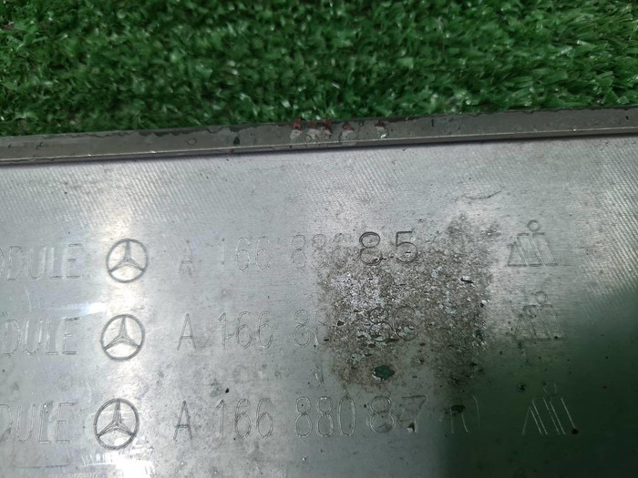 Накладка переднего бампера Mercedes M W166 (11-15)