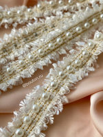 Тесьма белая с жемчугом твид