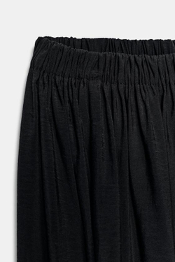 ZARA ОБЪЕМНЫЕ СТРУЯЩИЕСЯ БРЮКИ, ЧЕРНЫЙ