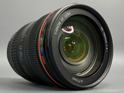 Canon 24-105mm 4L IS USM царапинки на линзе
