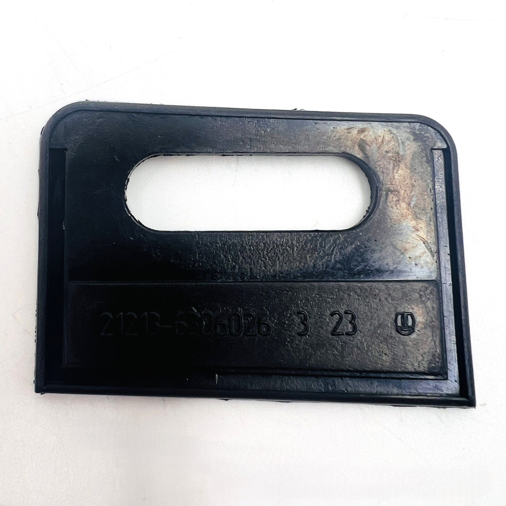 Прокладки на петли двери задка для Лада Нива комплект 2шт.