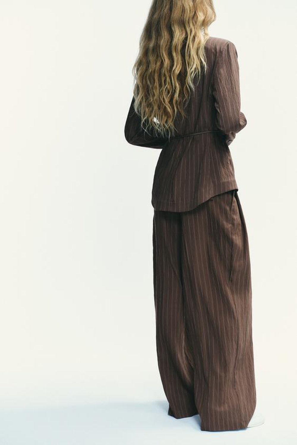 ZARA БРЮКИ С ДВУМЯ СКЛАДКАМИ И КЛАПАНАМИ, КОРИЧНЕВЫЙ/ЭКРЮ