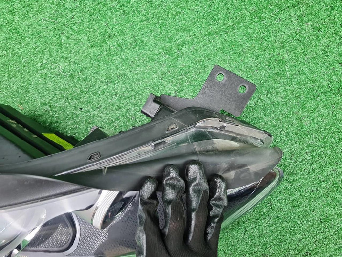 Фара правая Kia Sportage 4 QL (2016-2018) ксенон