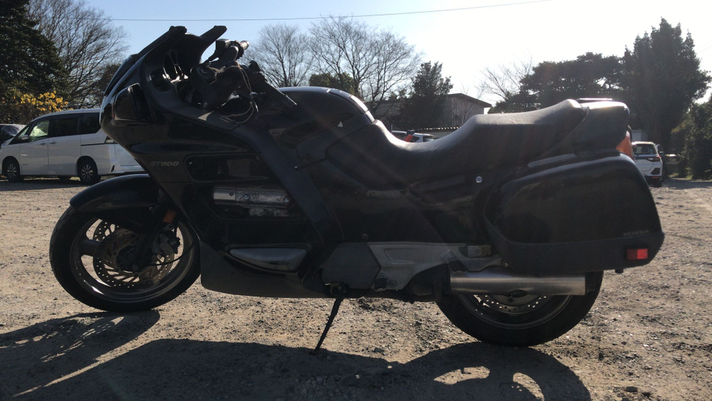 Honda ST 1100 Pan European  JH2SC2620RM400027