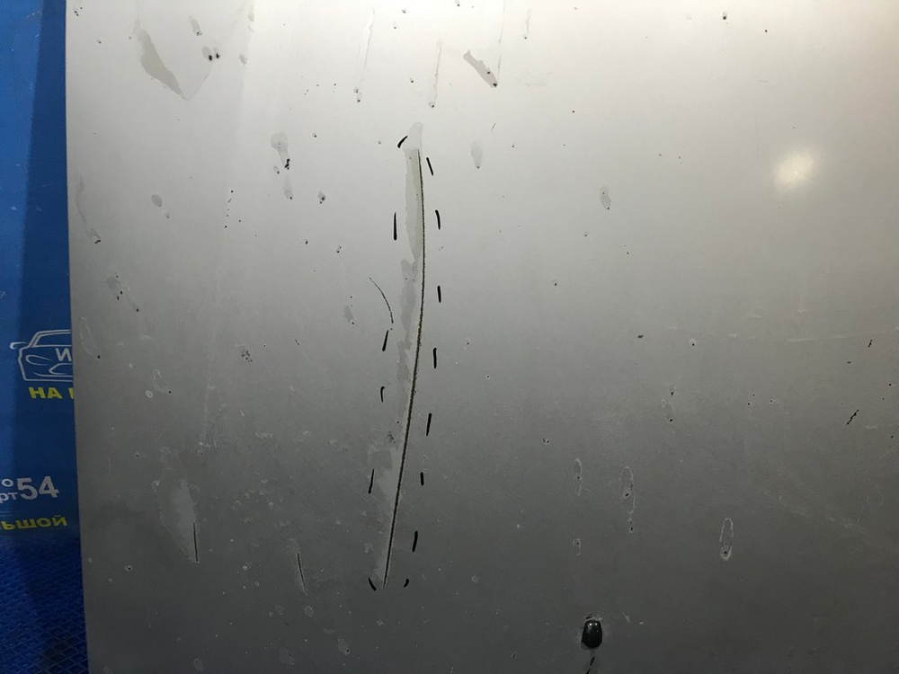 Капот NISSAN AD 2001