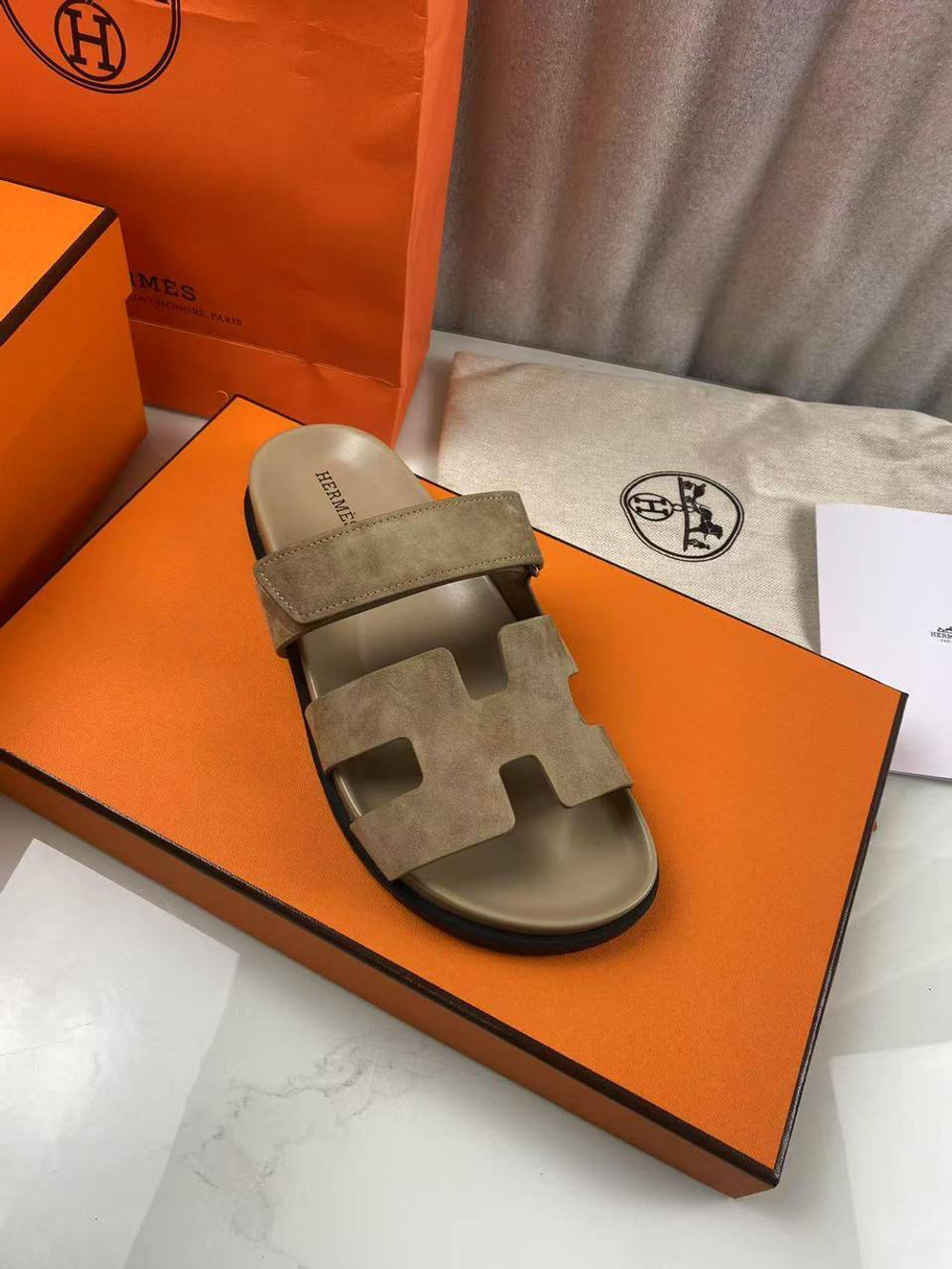 Шлёпанцы Hermes
