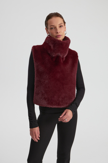 Манишка из эко-меха бордо