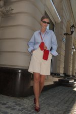 Футляр для очков на шнурке красный