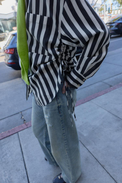 ZARA РУБАШКА В ПОЛОСКУ СО ШНУРКАМИ ПО БОКАМ, ЭКРЮ/ЧЕРНЫЙ