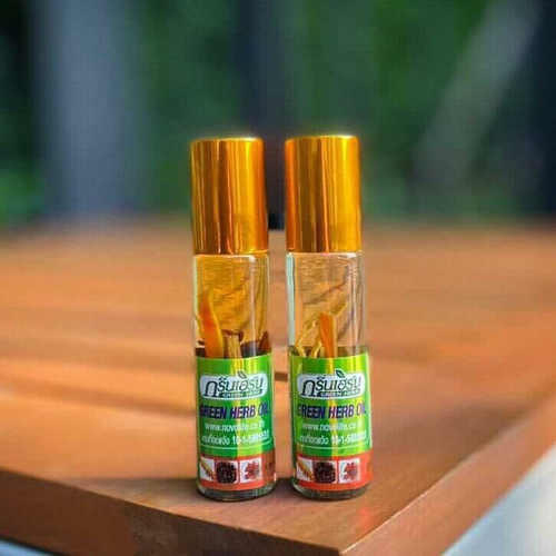 Бальзам для ингаляций на основе экстракта корня женьшеня и цветов сандалового дерева Yam Ong Nam Green Herb