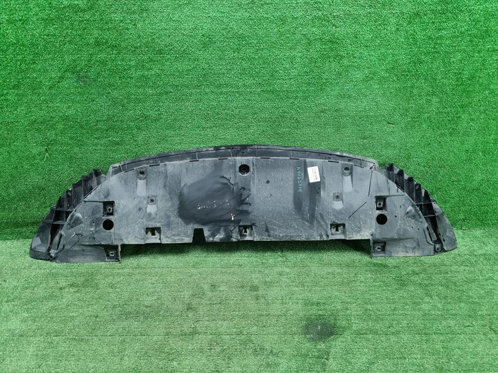 Пыльник переднего бампера Mercedes GLB X247 19-23