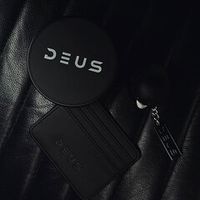 DEUS