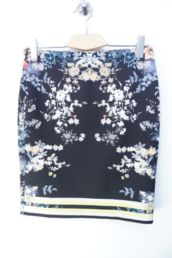 Юбка Promod с цветами 46 размер
