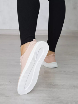 Кроссовки женские демисезонные