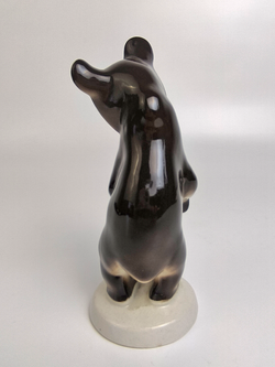 Фарфоровая статуэтка  "Медвежонок бурый стоящий" ЛФЗ