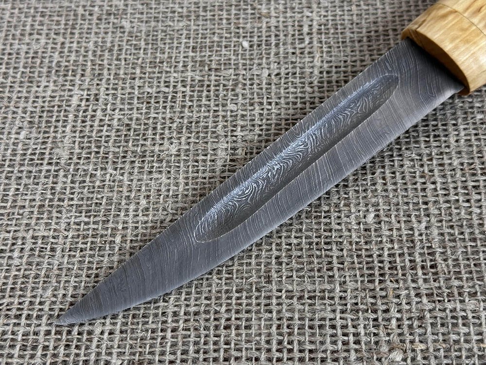 Шкуросъемный нож "Якут", Дамасская сталь, рукоять карельская берёза