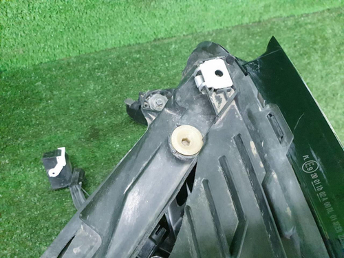 Битая Фара правая Mercedes GLC X253 (19-22) LED