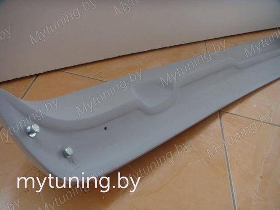 Спойлер-козырек для Kia Sorento