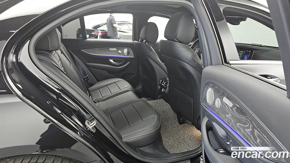 Mercedes-Benz E-Class W213 E350 4MATIC AMG Line Editions (11.2020)