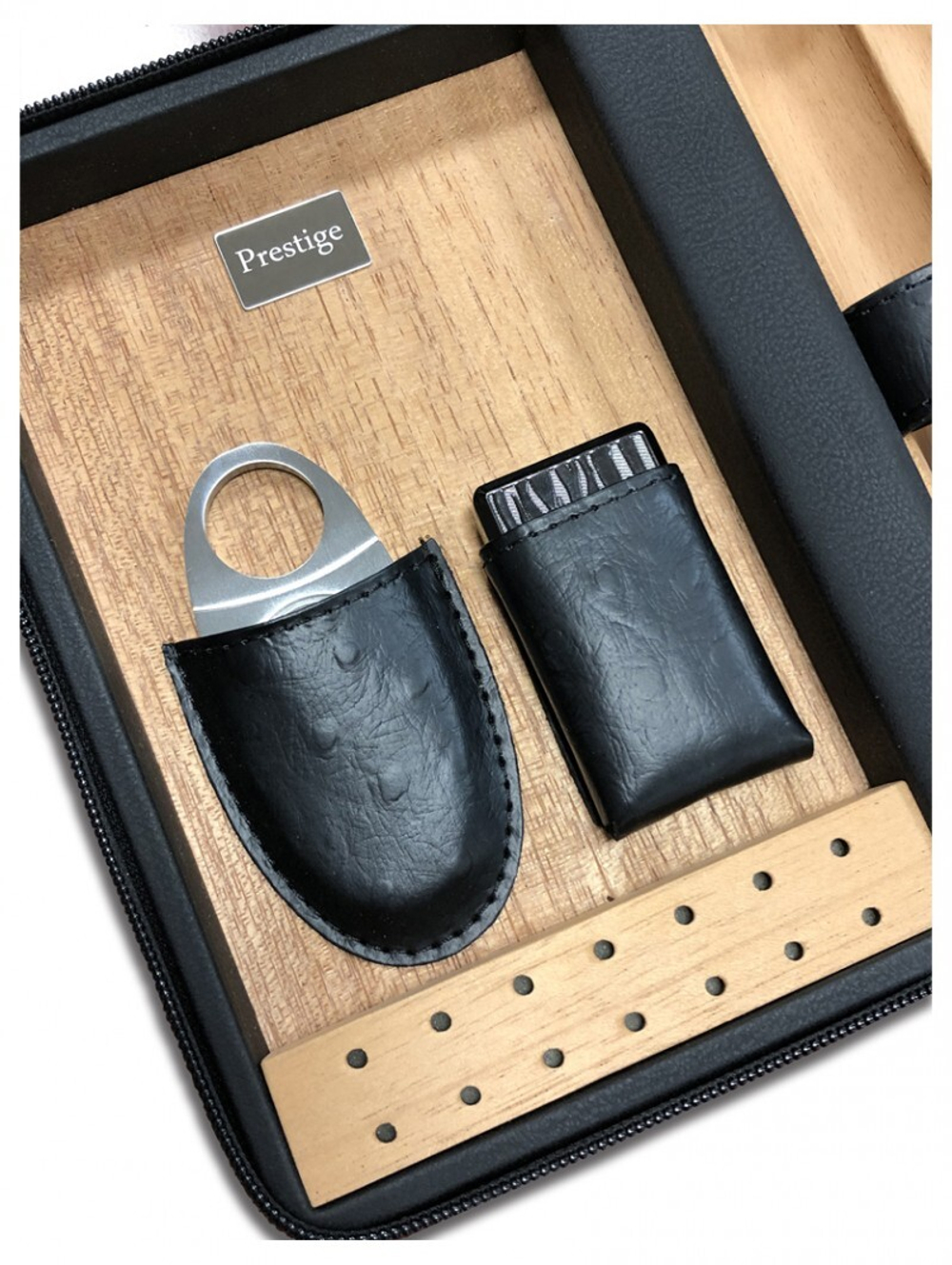 Хьюмидор Афисионадо Manhattan Black XL дорожный на 4-8 сигар