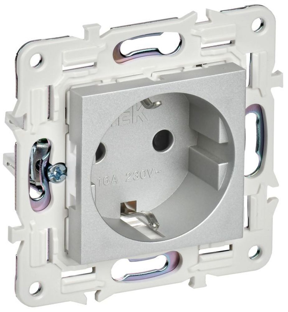 Розетка SKANDY 16А с заземл. защ. шторки SK-R04S серебр. IEK SK-R14-16-K23