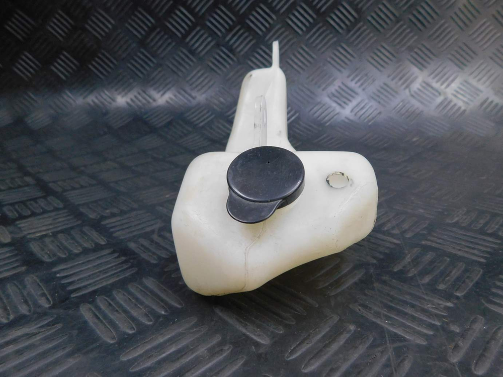 Бачок расширительный Yamaha TDM850 RN03J 2001