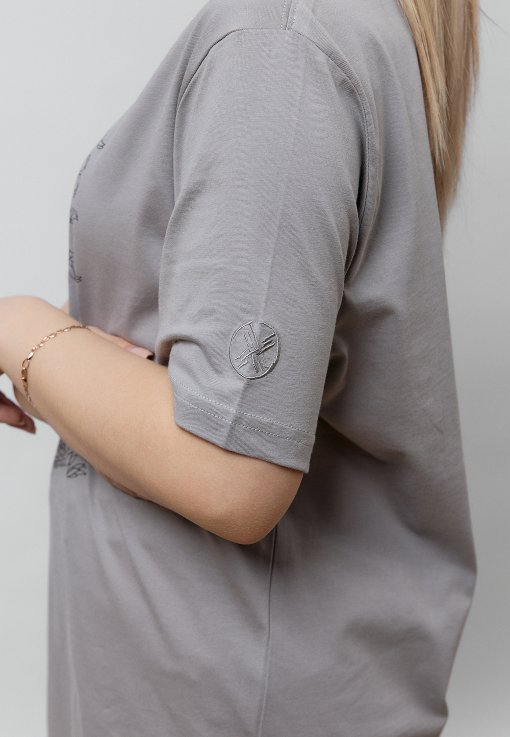 Футболка KOK BORI LIGHT GREY