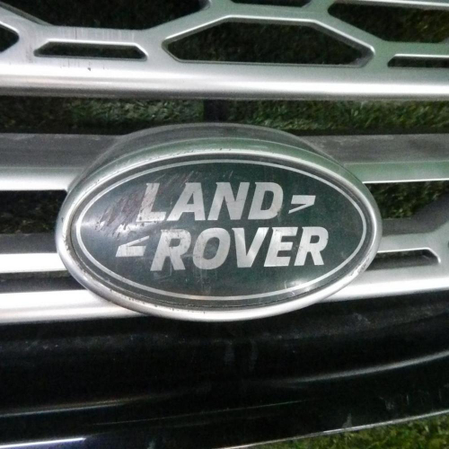 Решетка радиатора Land-Rover Discovery 5 (2016-2021)