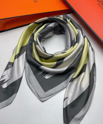 Щёлковый платок HERMES