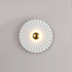 Элегантный светильник в двух размерах 25 и 30 см в белом цвете с латунными вставками 🤍