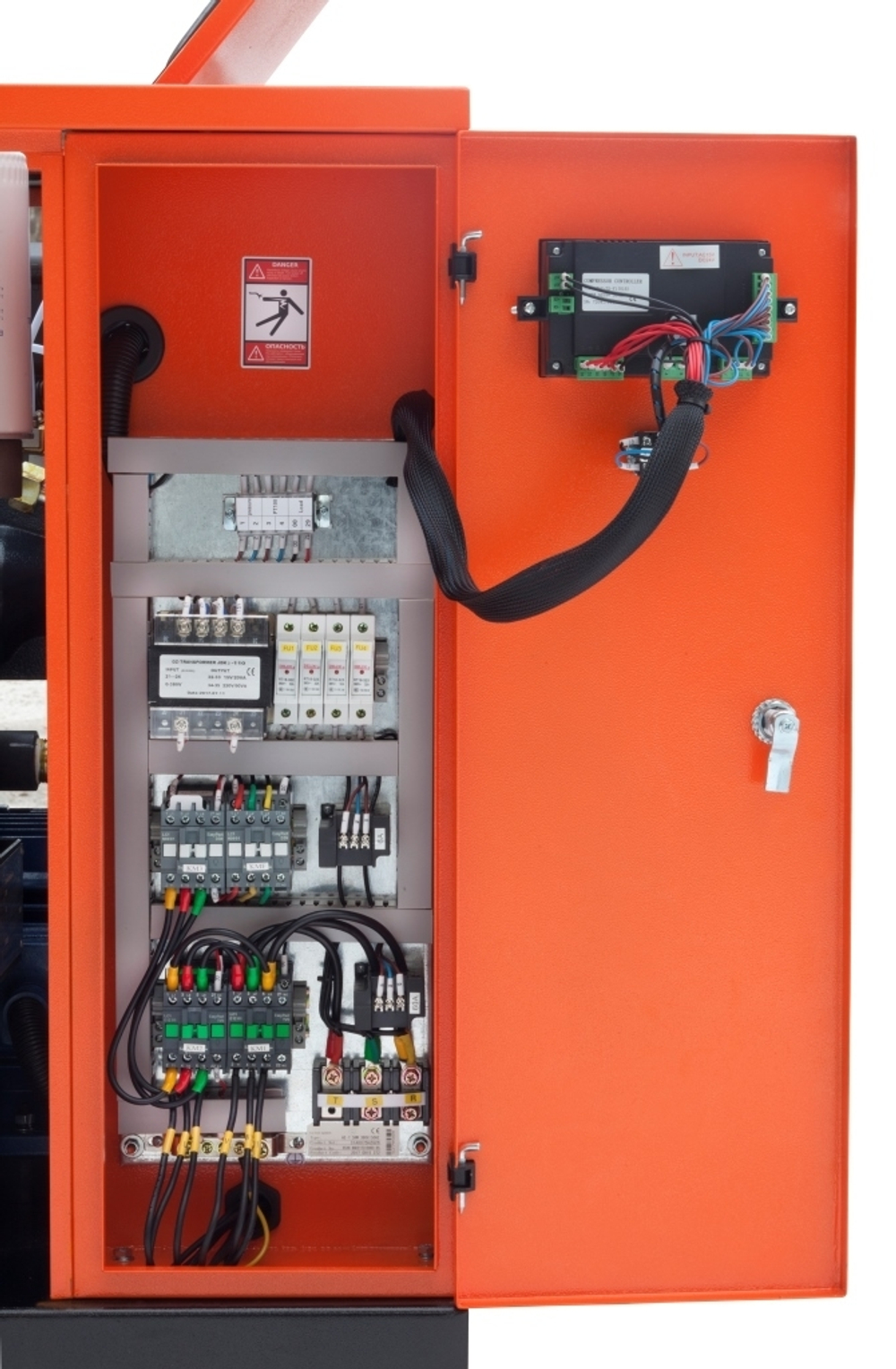 Станция компрессорная электрическая ЗИФ-СВЭ-0,7/1,0 ШМ ременная