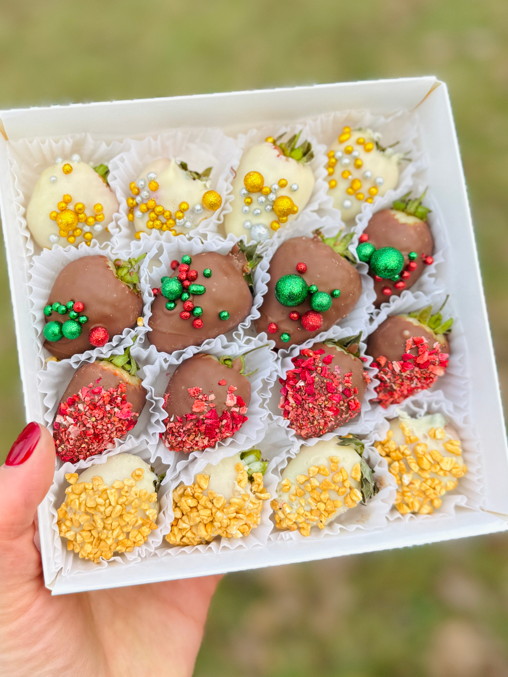 Клубника в шоколаде «Сияние», 12-16 шт