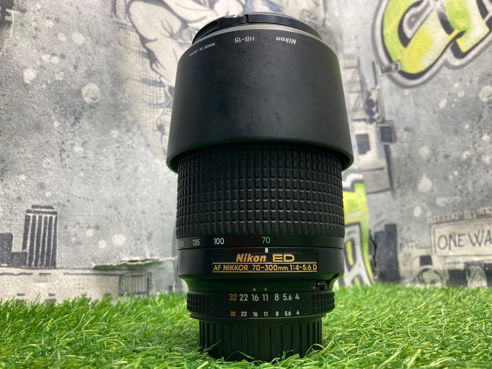 Nikon 70-300mm 4-5.6D ED AF