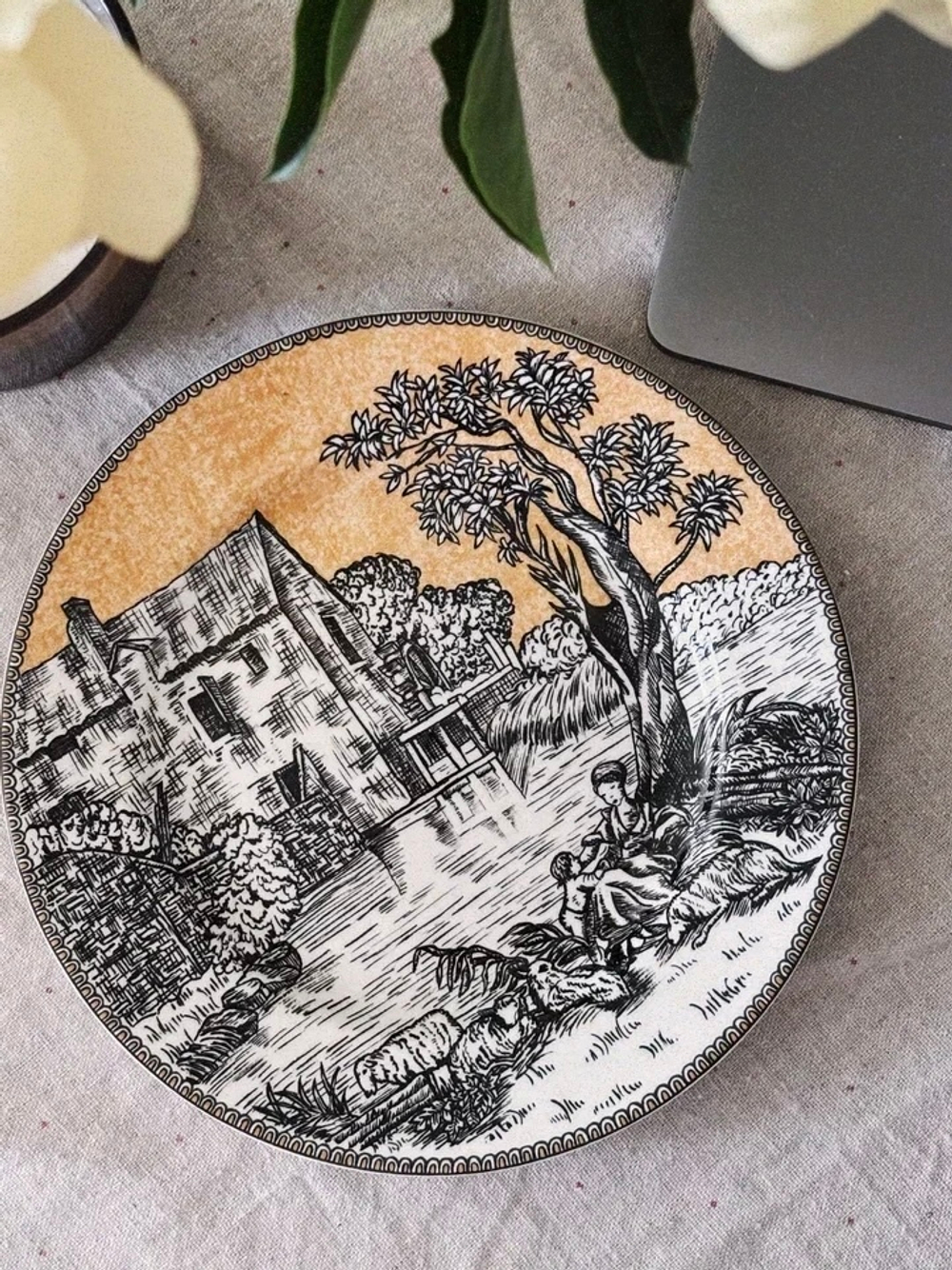 Тарелка American Atelier