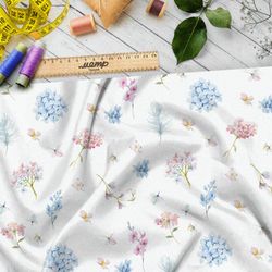 Ткань мембрана плотные грозди розовых и голубых цветов