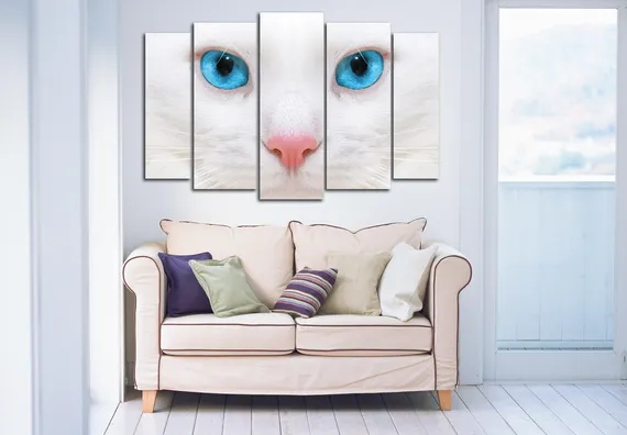 Модульная картина "Глаза белой кошки"