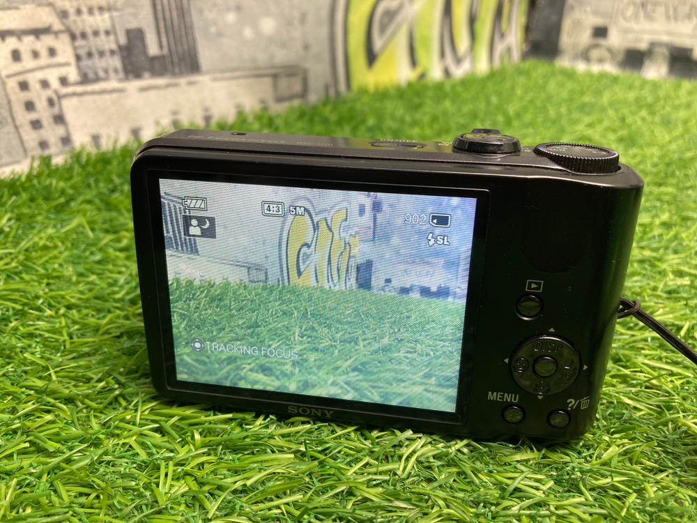 Sony Cyber-shot DSC-H70