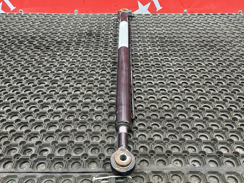 Цилиндр подъема кабины