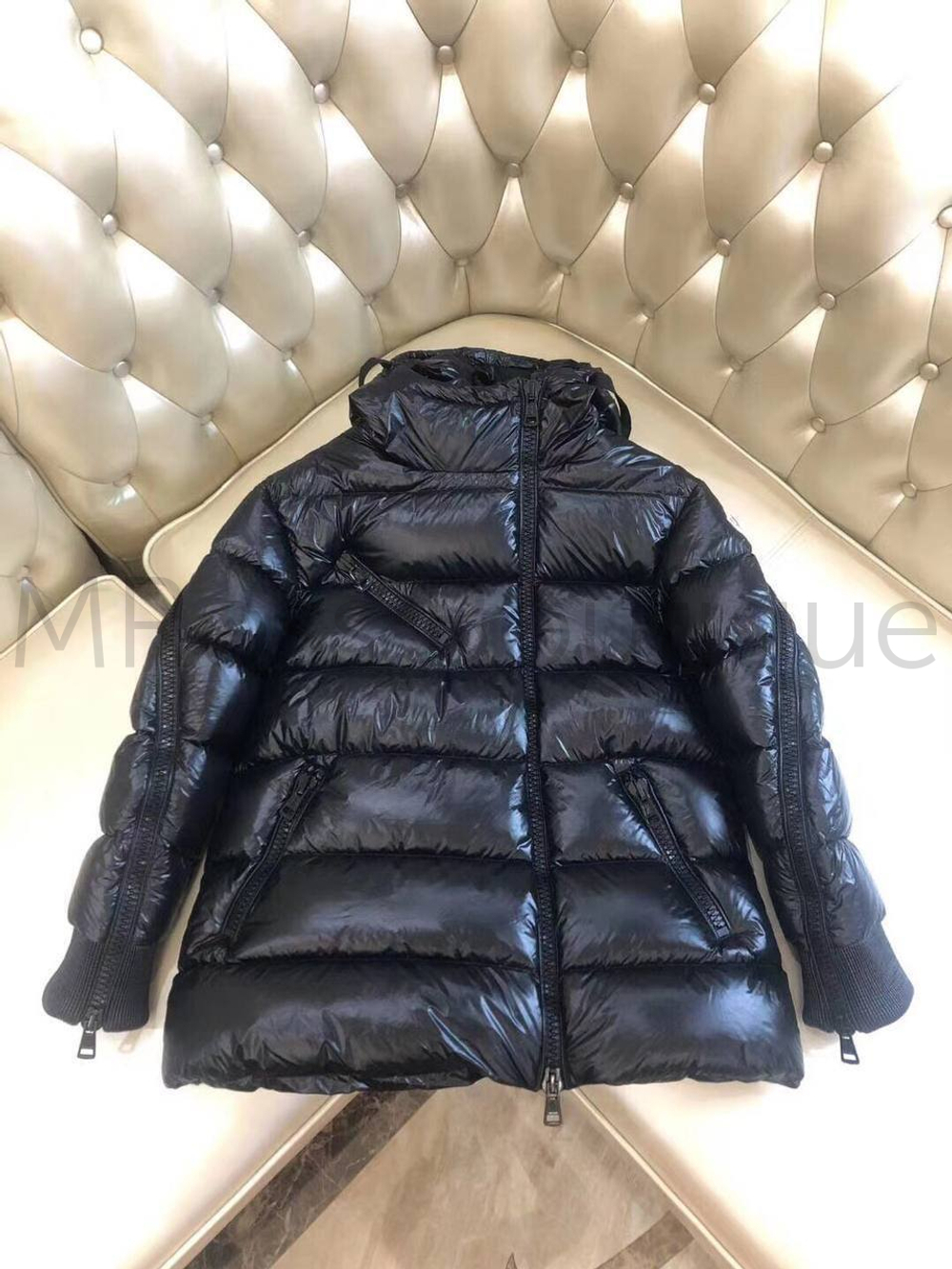 Женская черная куртка Liriope Moncler премиум класса