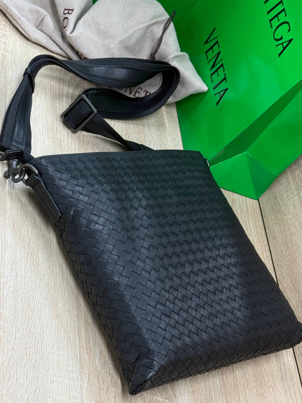 Сумка-мессенджер Bottega Veneta