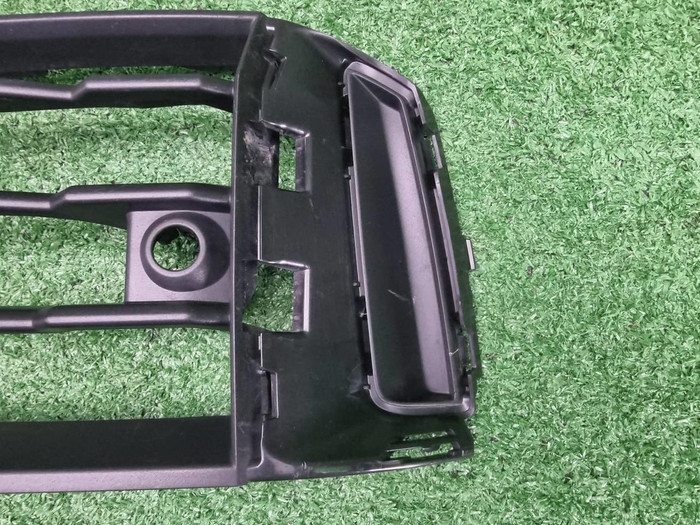 Решетка переднего бампера левая Audi Q7 2 (19-24)