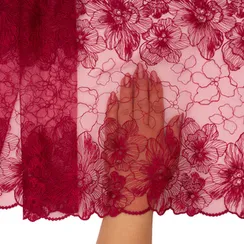 Вышивка на сетке бордо/свекольный 31 см