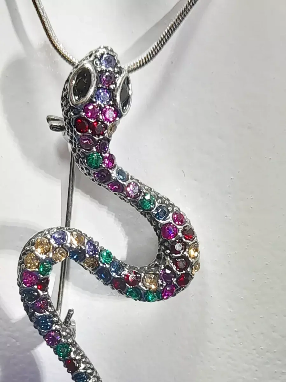 Брошь-кулон змея с разноцветными стразами